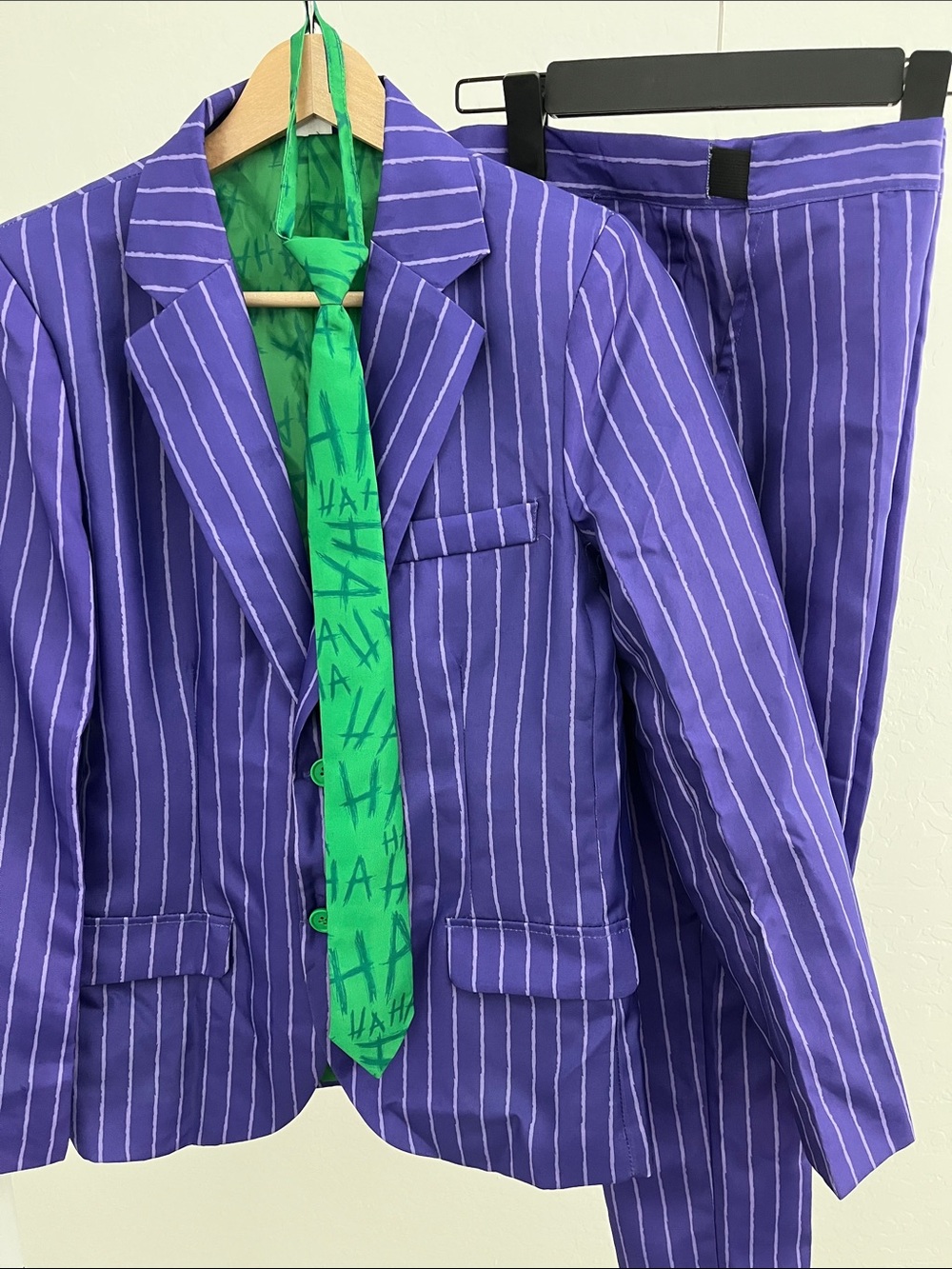 DC Purple Pinstripe Joker Costume Suit with Pants and Green Accent Tie XL